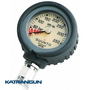 Аналоговый манометр Suunto SM-36/300; с резиновым кожухом